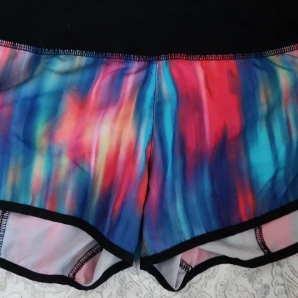 Nike multicolor shorts size small - Picture 2 of 8